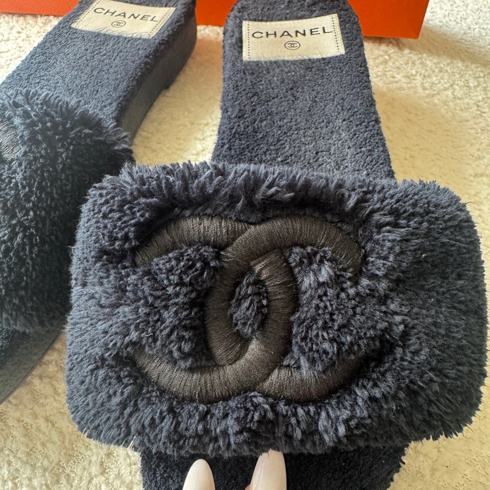 Chanel Black Fuzzy Slippers - Picture 4 of 9
